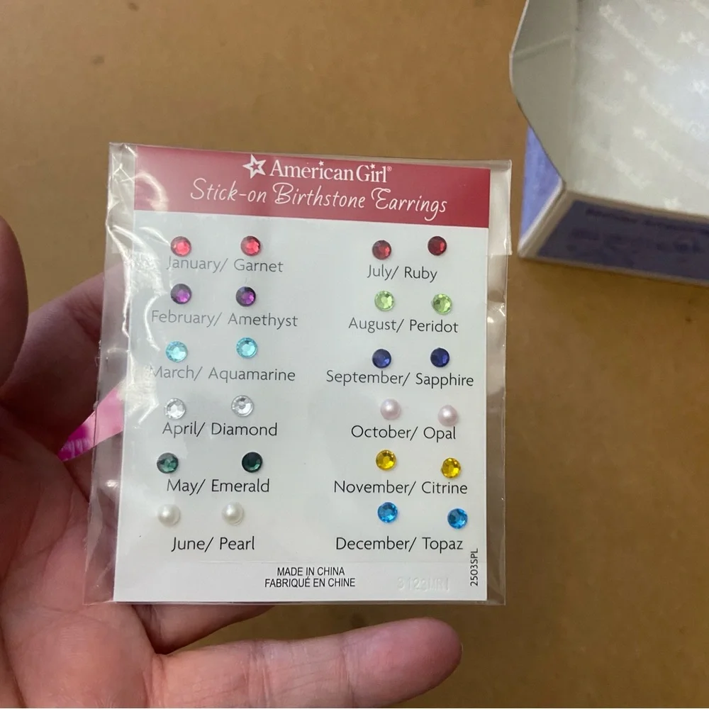 NIB American Girl Birthday Accessories Box 2014 - Picture 7 of 10